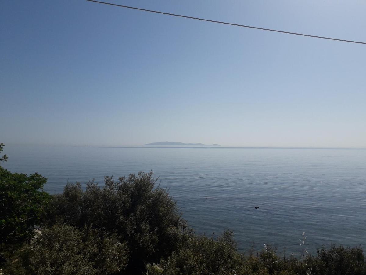 Endless Blue Sea Frontal House Villa Palaiokastro  Bagian luar foto